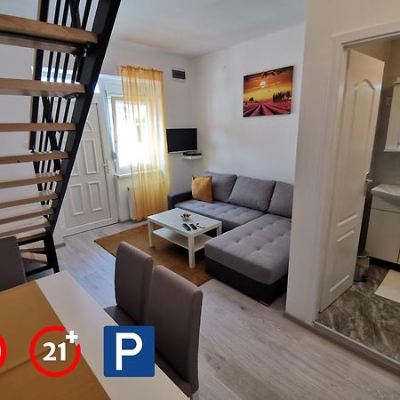 Ris Central Apartments Novi Sad Eksteriør billede