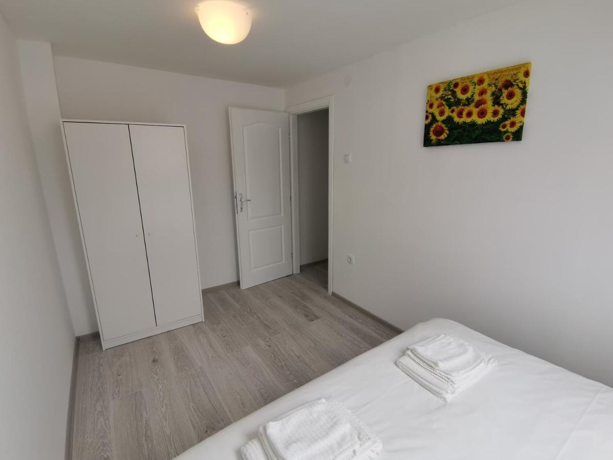 Ris Central Apartments Novi Sad Eksteriør billede